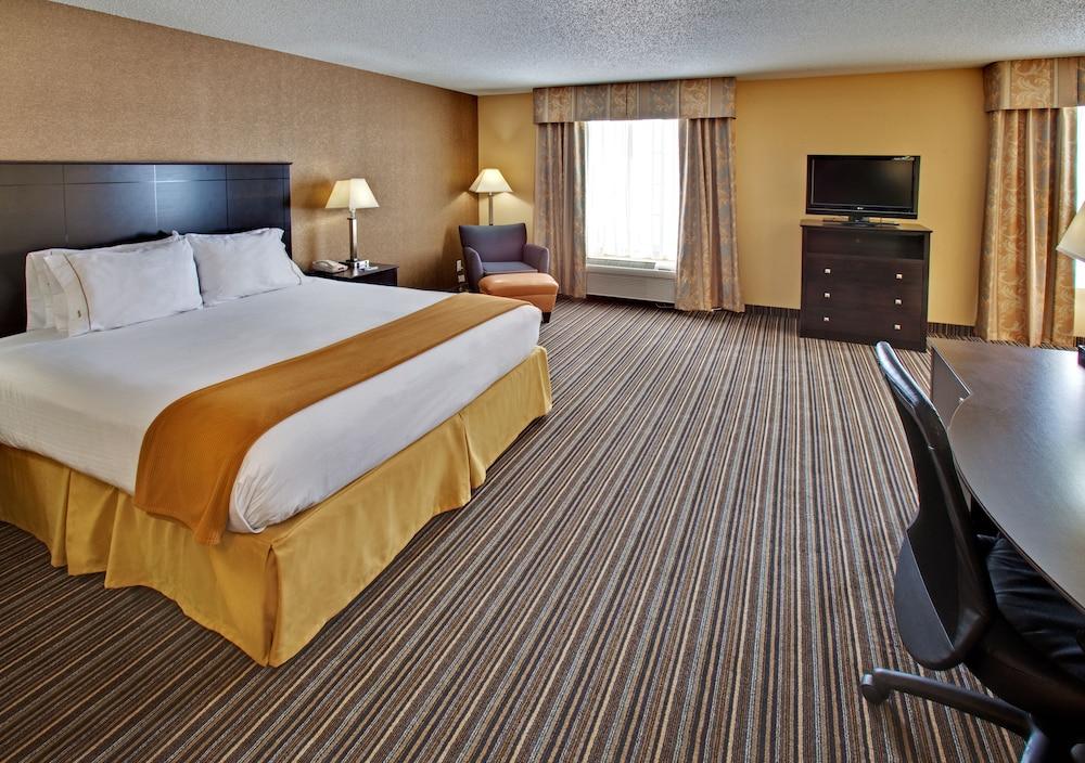 Holiday Inn Express Hotel & Suites Council Bluffs - Conv Ctr by IHG photo 4