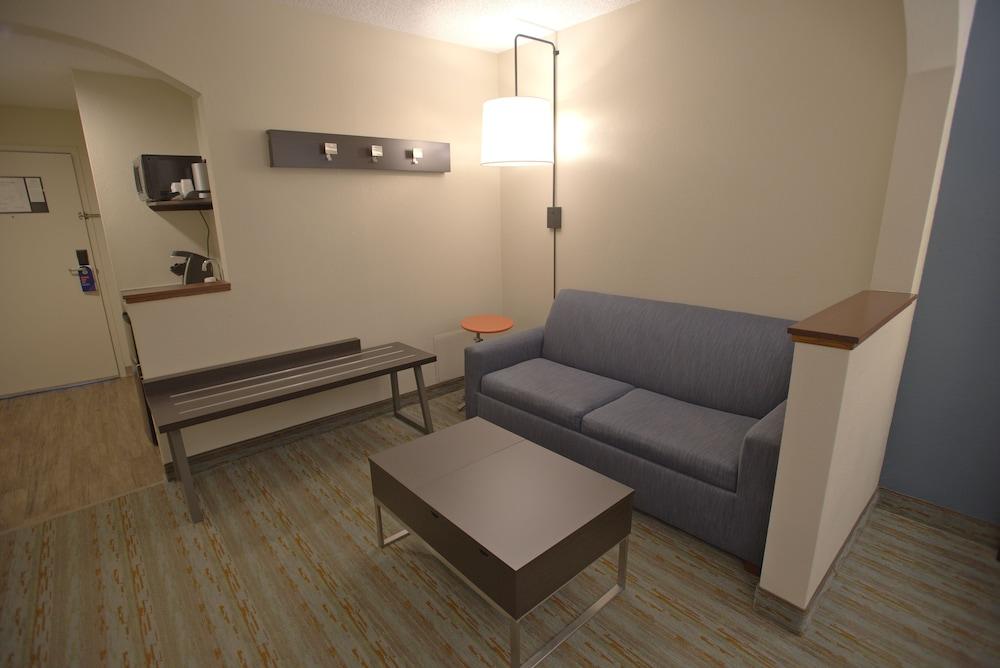 Holiday Inn Express Anderson by IHG photo 22