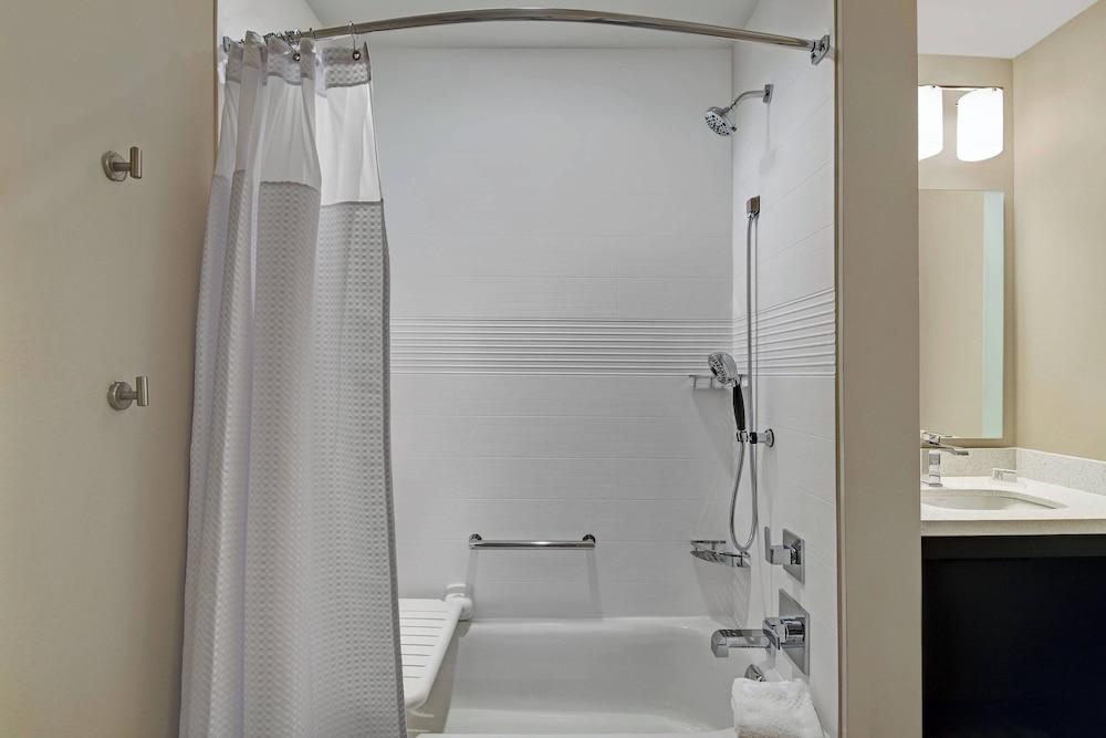 TownePlace Suites by Marriott Lima photo 29