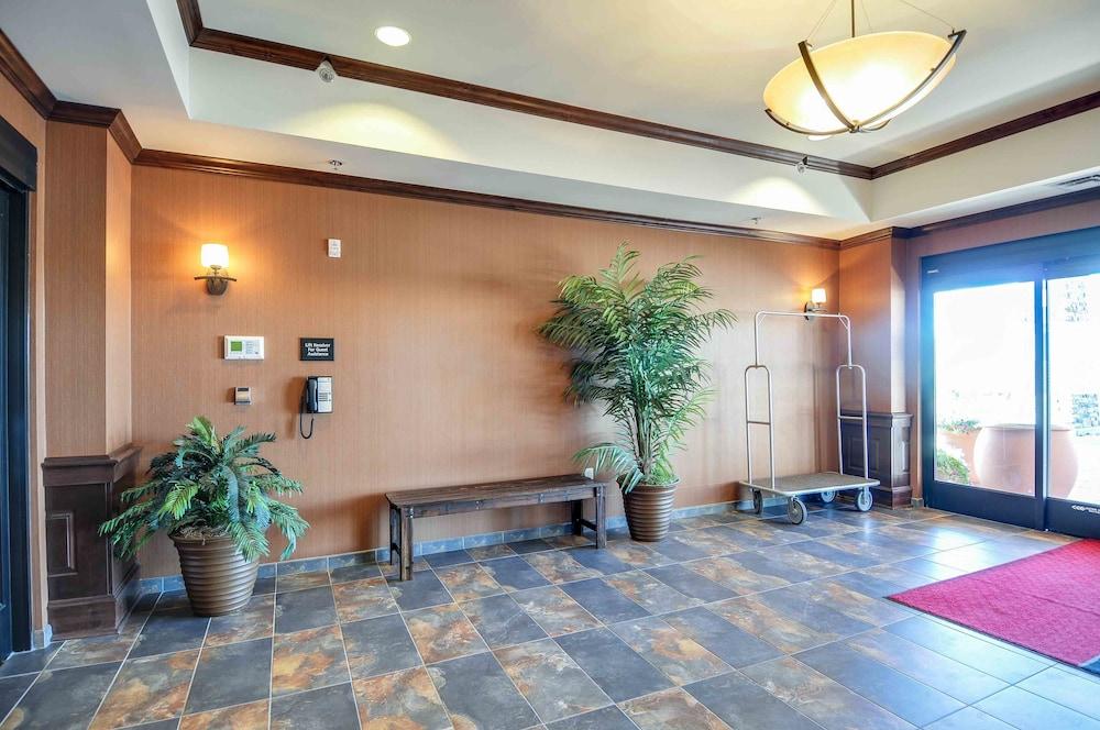 Hampton Inn & Suites Pinedale photo 2