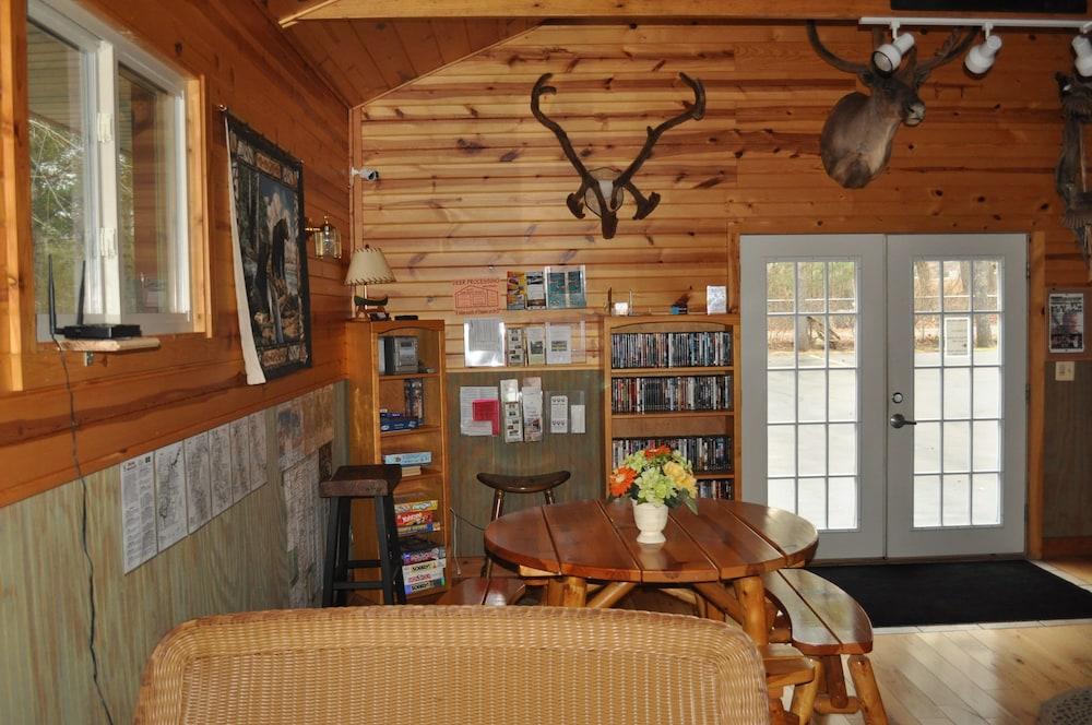 Red Moose Lodge photo 2