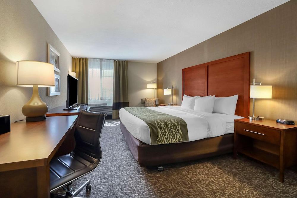 Comfort Inn Eureka photo 9