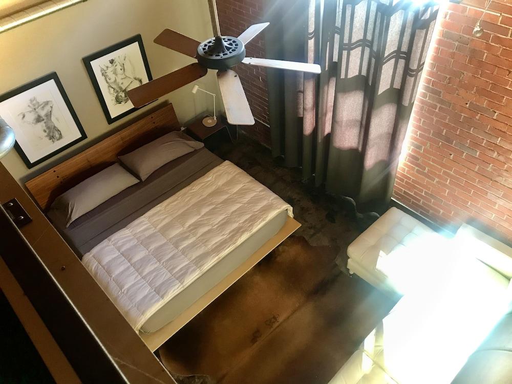 The Hangar Lofts Hotel photo 7