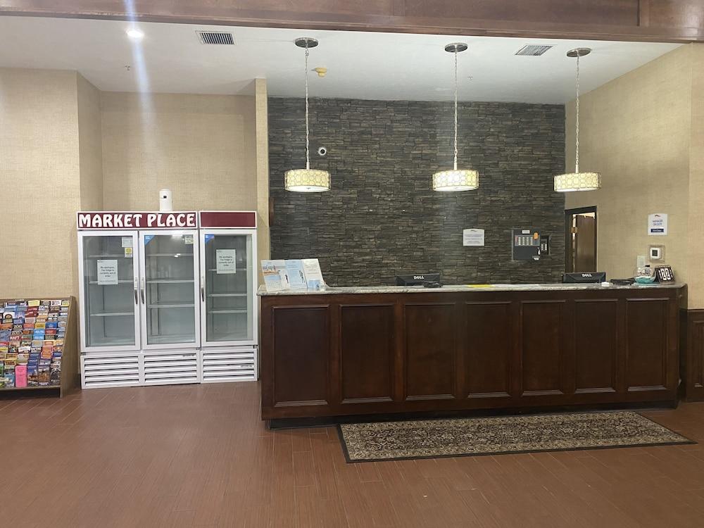 Baymont by Wyndham Colorado Springs photo 4