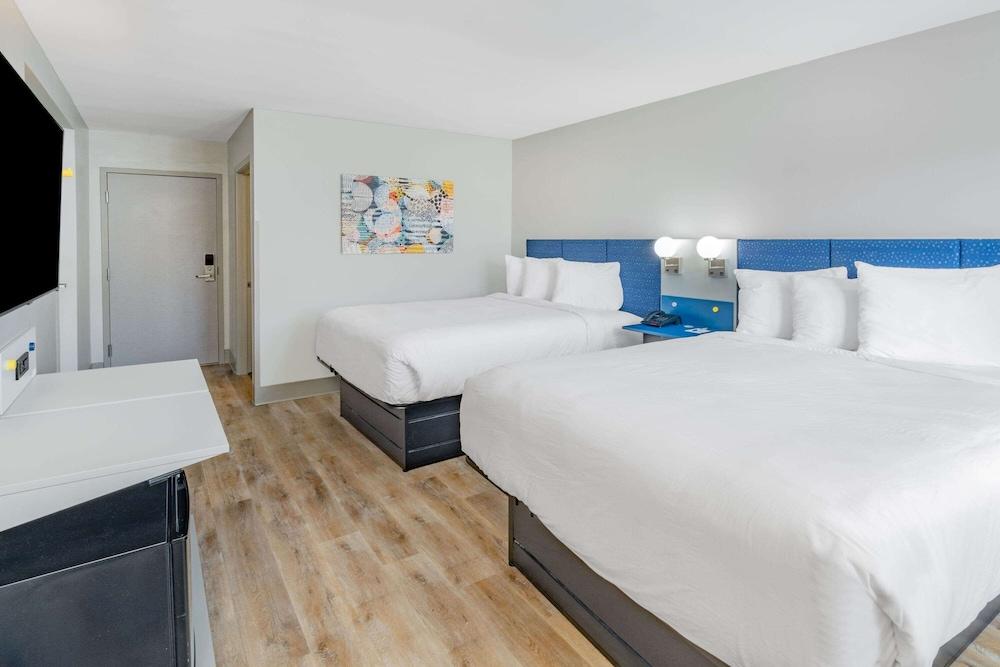 Microtel Inn by Wyndham Athens photo 16