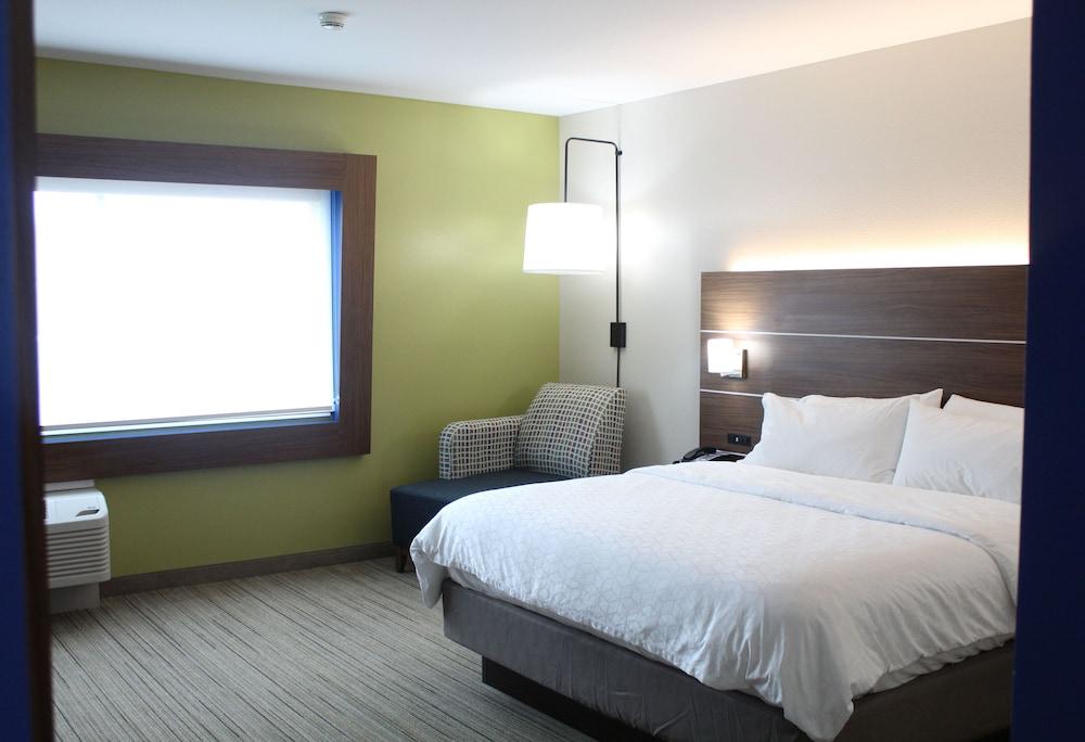 Holiday Inn Express & Suites Latta by IHG photo 37