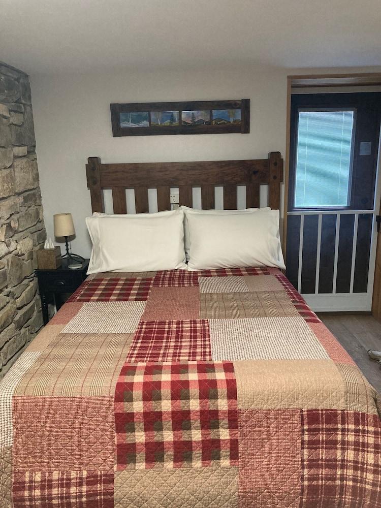 The Stone House Inn photo 11