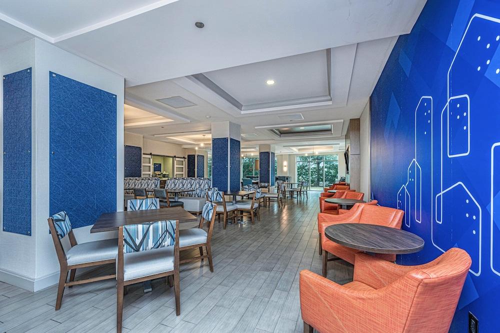 Holiday Inn Express & Suites Charleston Arpt-Conv Ctr Area photo 71