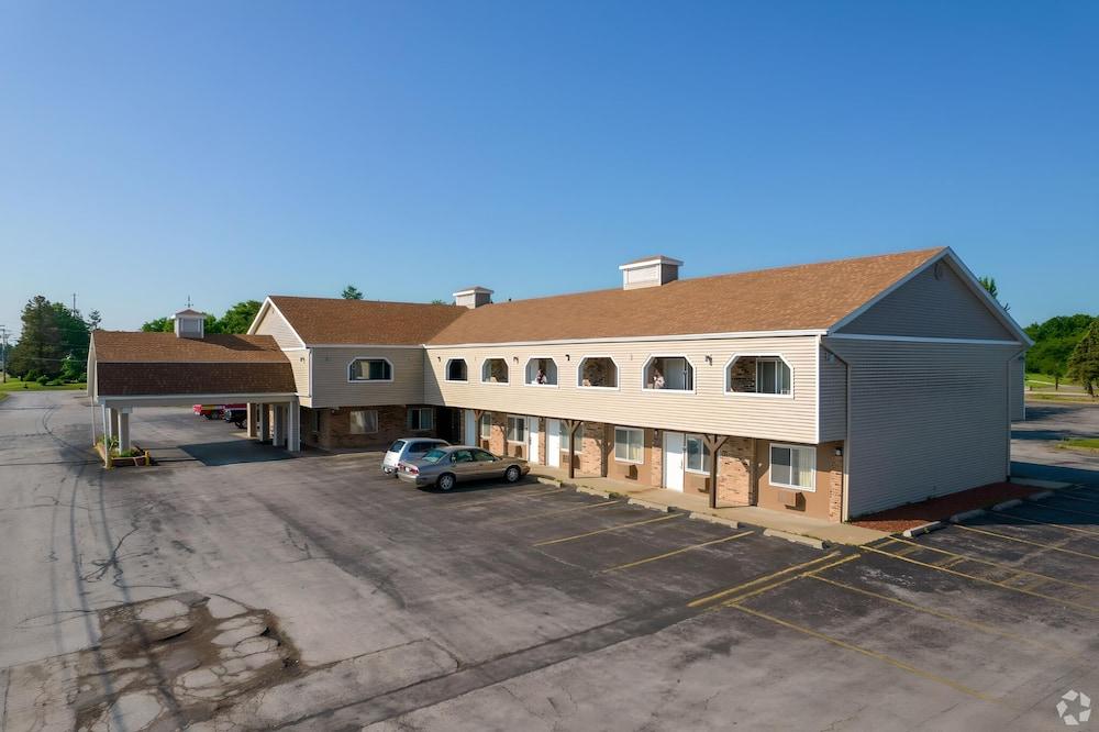 I-80 Inn & Suites photo 8
