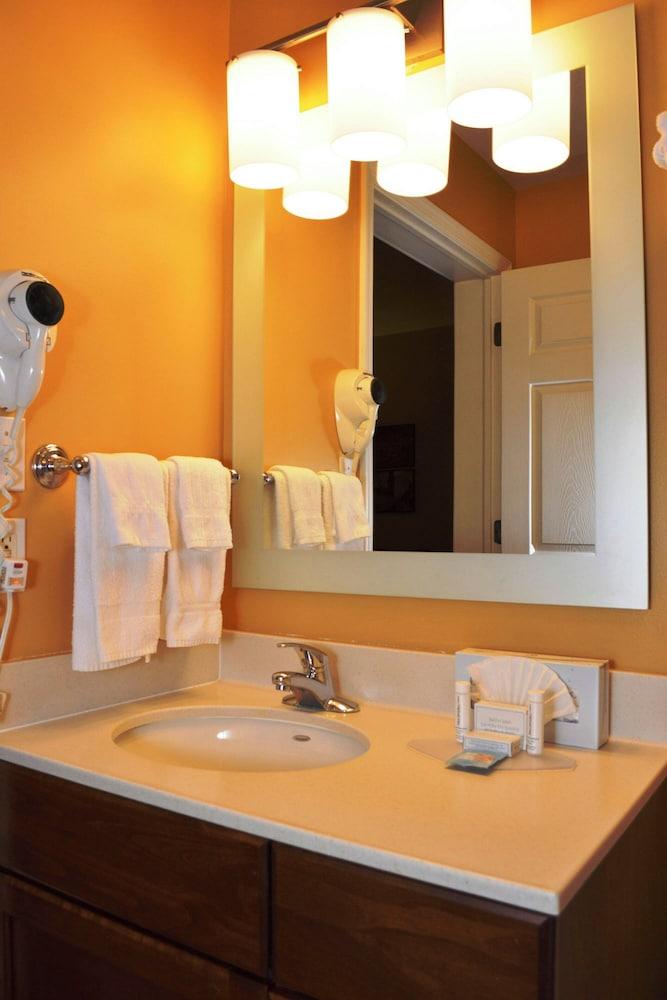 TownePlace Suites by Marriott Quantico Stafford photo 9