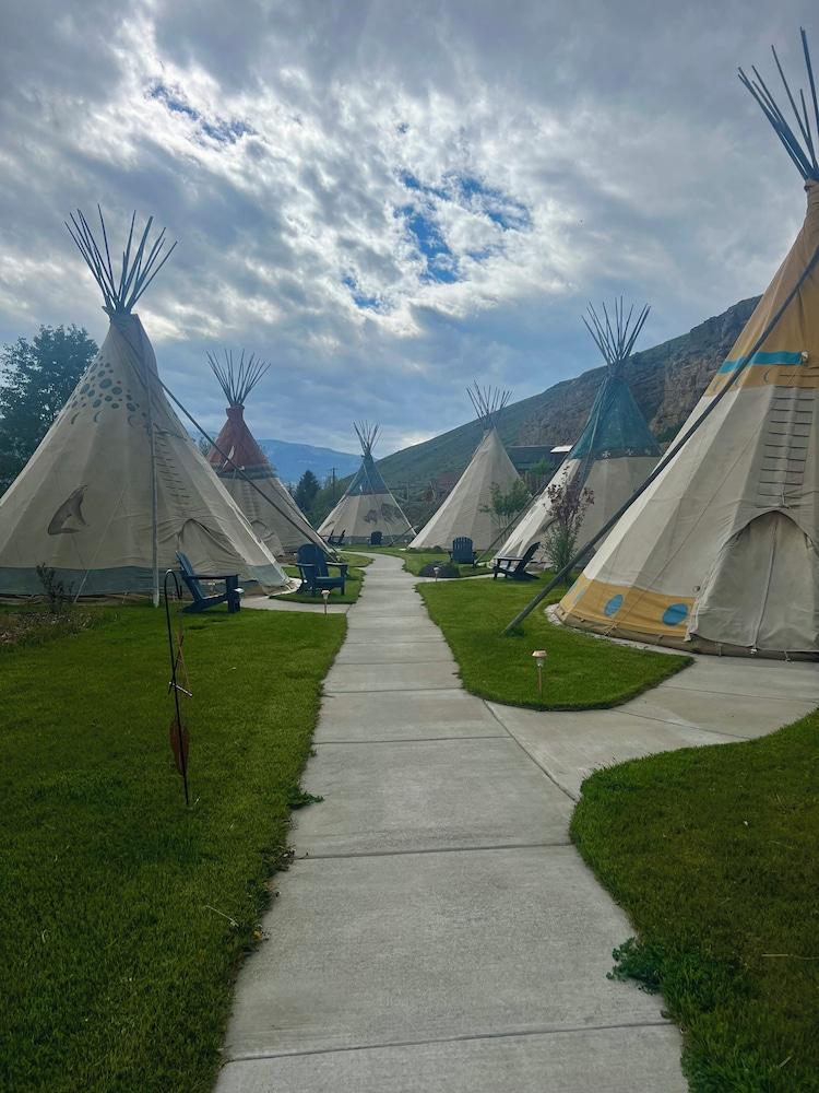 Yellowstone Tipis photo 4