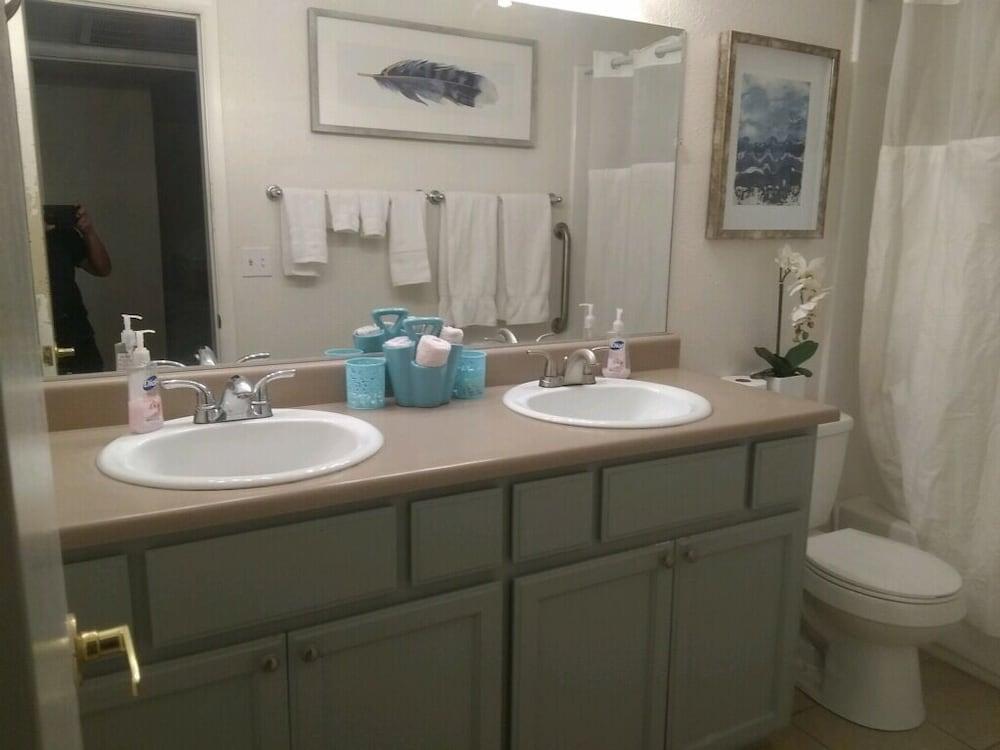 Hidden Palms Resort Condos photo 20
