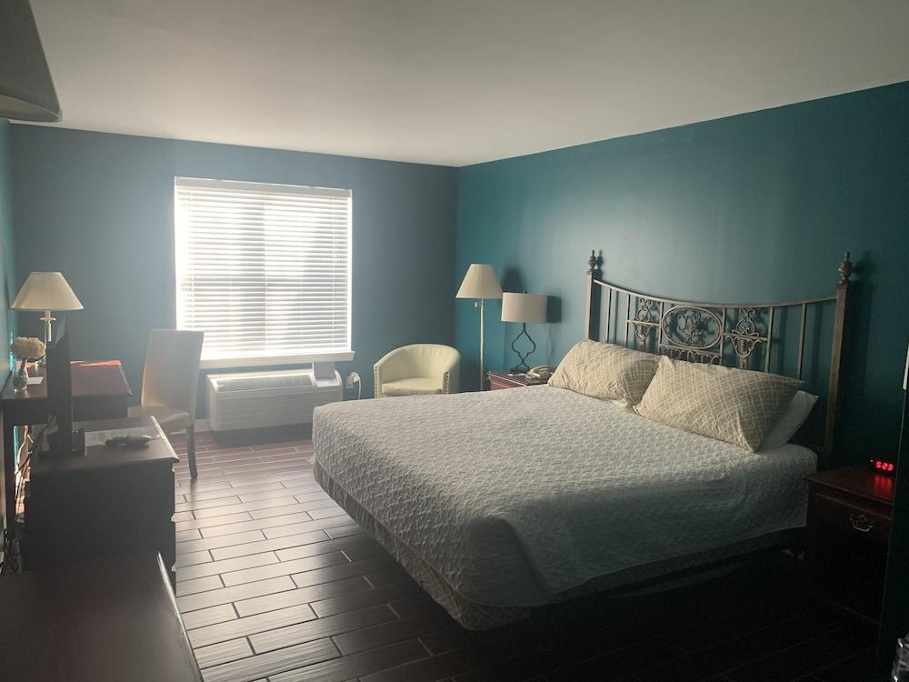 French Quarter Inn photo 26