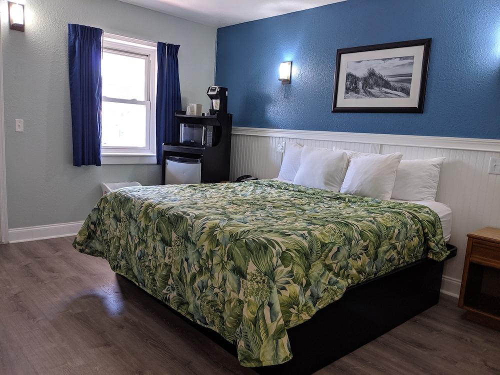 Colonial Inn Motel photo 7