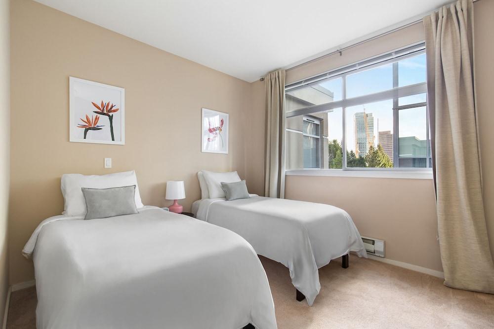 Kasa Bellevue Seattle photo 5