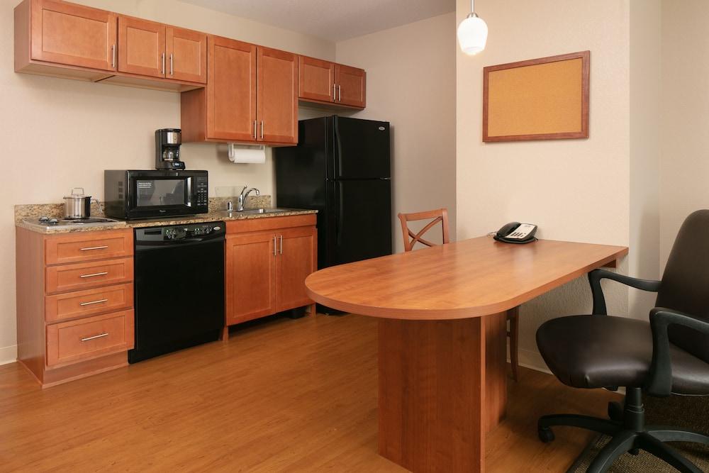 Candlewood Suites La Crosse N by IHG photo 40