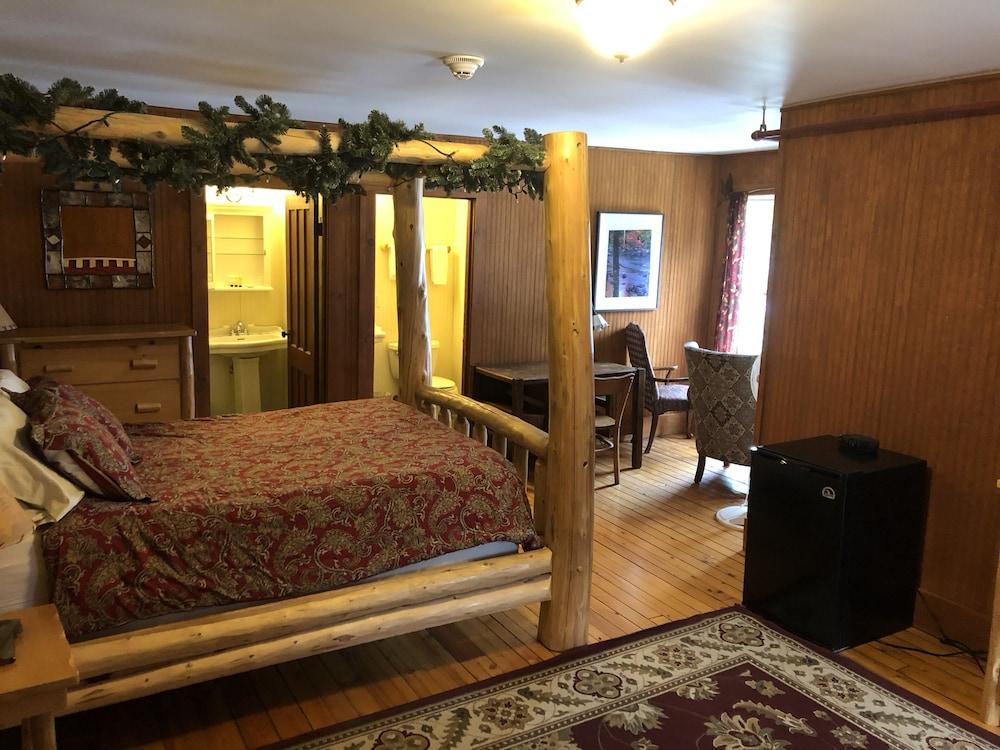 The Woods Inn photo 26