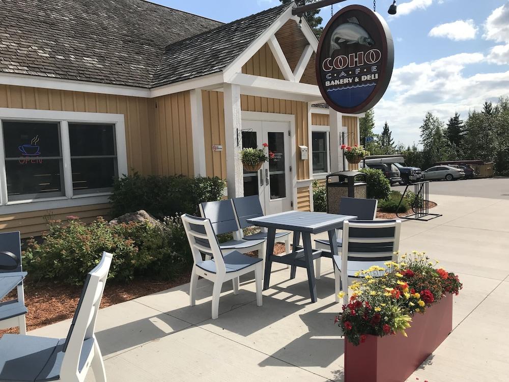 Bluefin Bay on Lake Superior photo 55