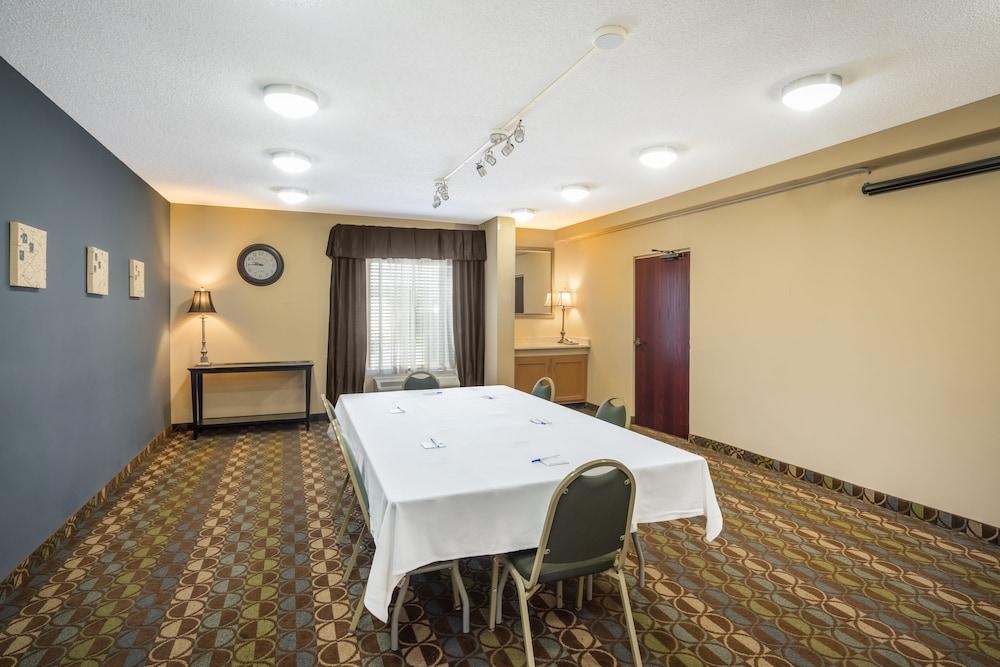 Holiday Inn Express Ft Payne by IHG photo 41