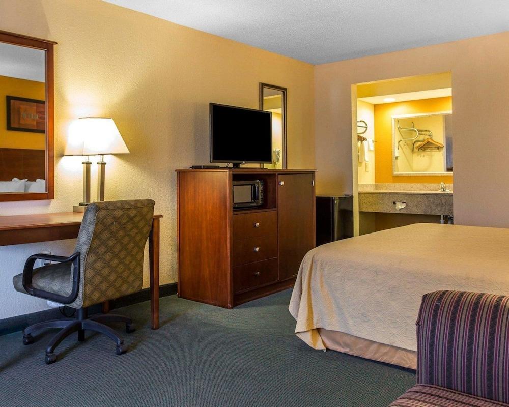 Quality Inn Aiken North photo 12