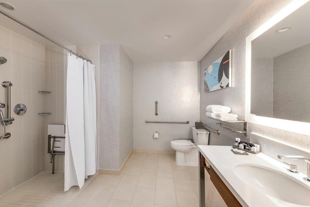 Crowne Plaza Seattle - Downtown by IHG photo 58