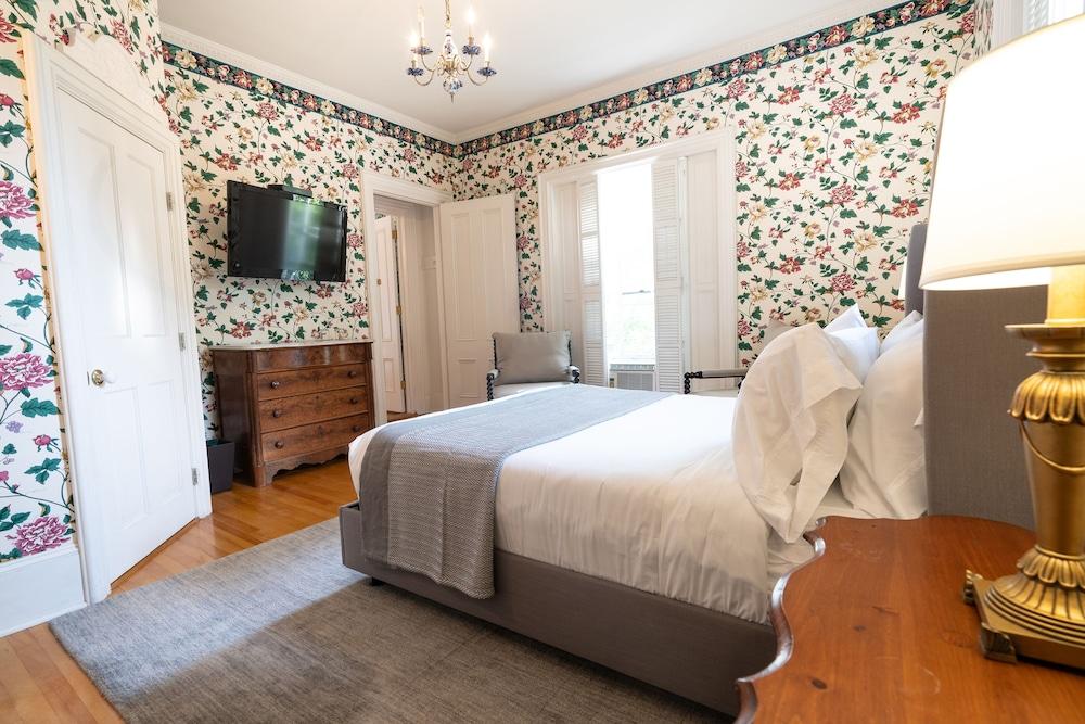 Homeport Inn and Tavern photo 14