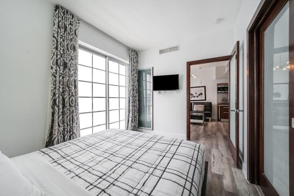 Strand Ocean Drive Suites photo 17