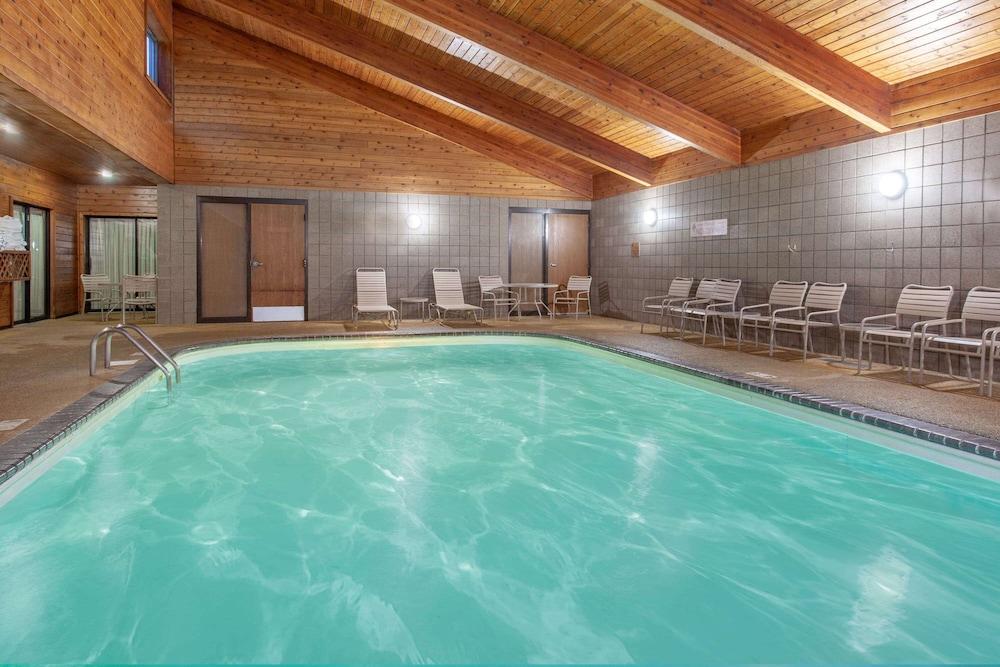 AmericInn by Wyndham Cloquet photo 16
