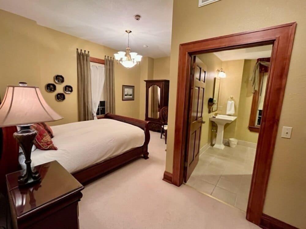 The Port Hotel photo 6