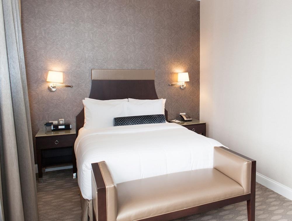 La Banque Hotel photo 37