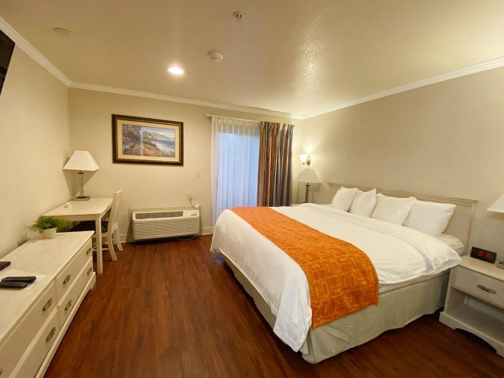 Monarch Valley Inn Marina at Monterey Bay photo 3