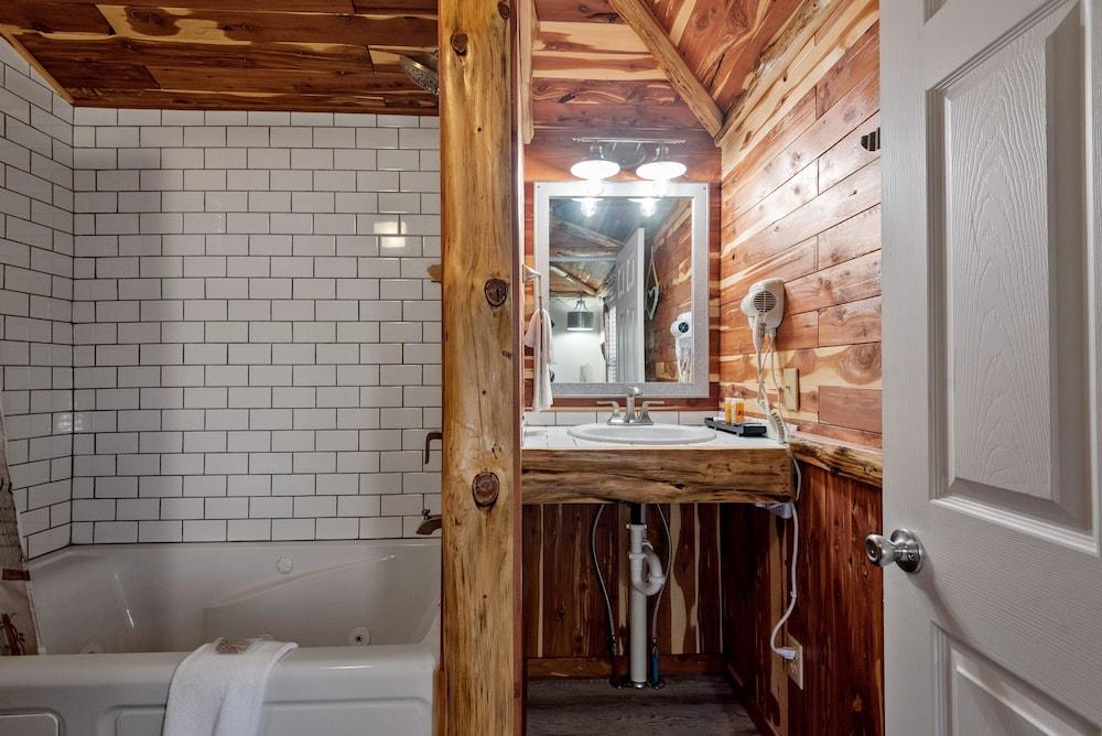 Log Cabin Inn photo 46