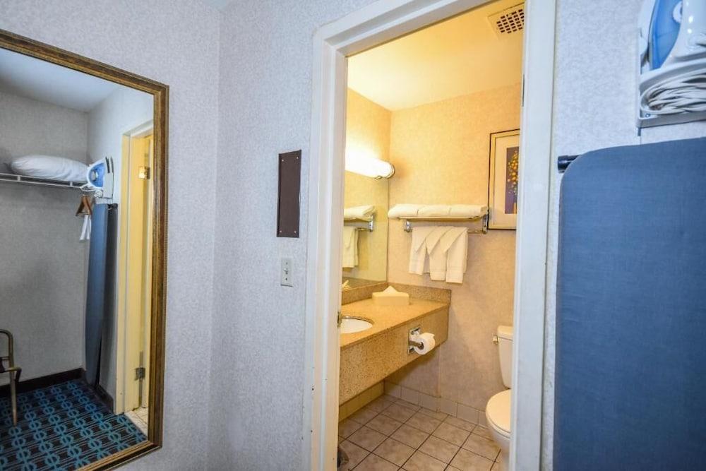 Charles River Inn photo 22