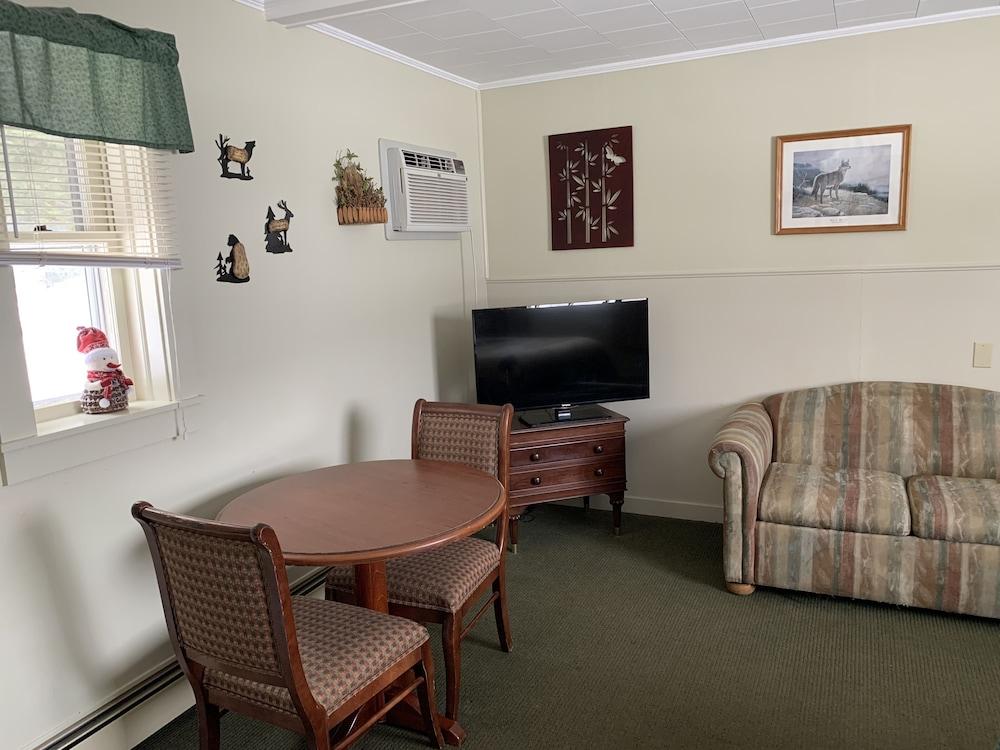 Carroll Motel & Cottages photo 6