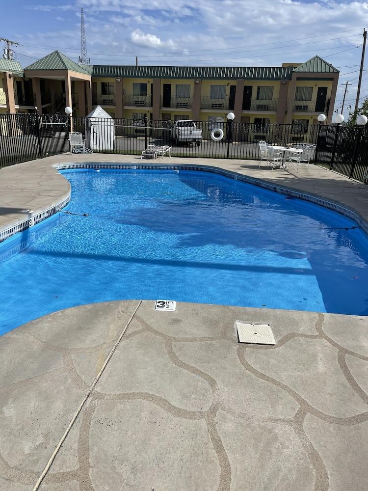 Del Rio Inn photo 11