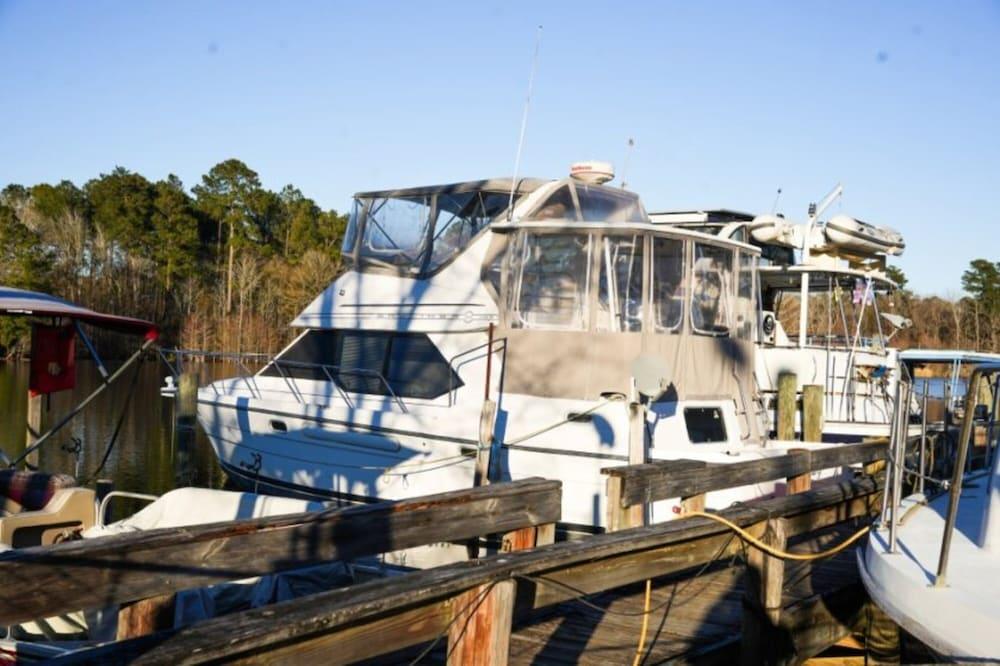 Bells Marina & Resort photo 60