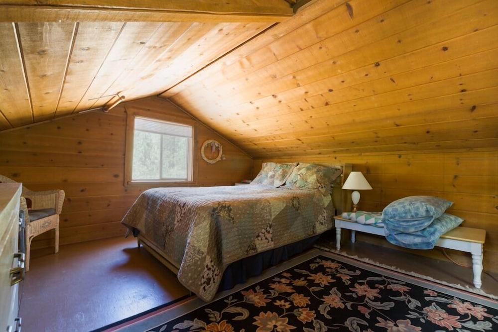 Crown King Cabins Suites and Bunkhouse photo 17