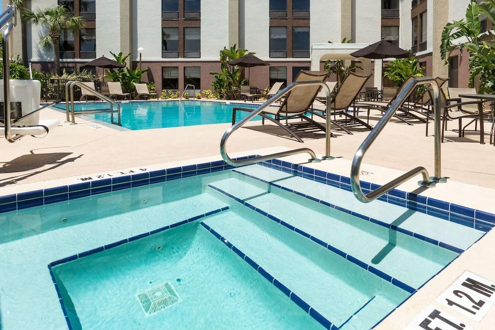 Hampton Inn Daytona Speedway photo 39