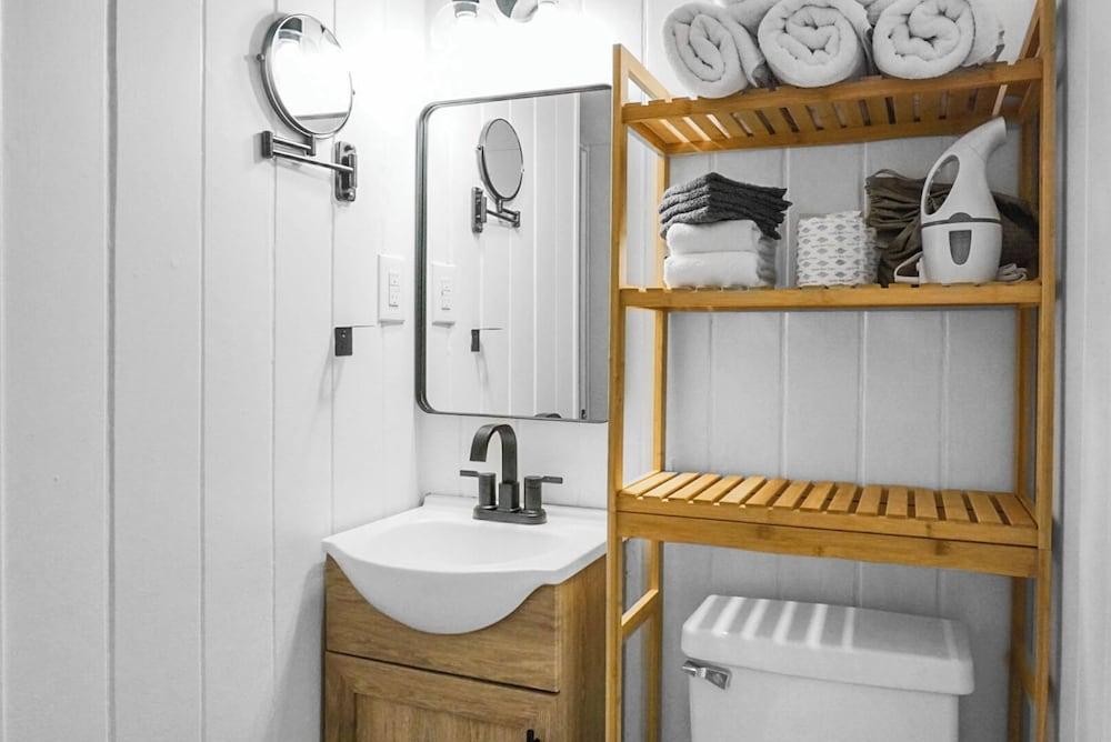 Boardwalk Inn photo 34