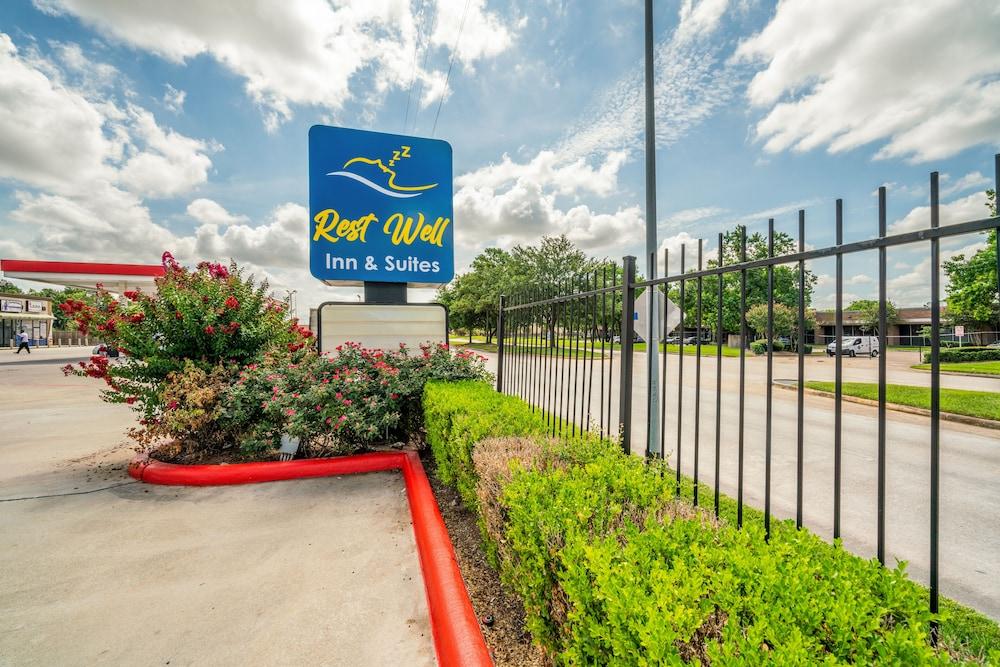 Rest Well Inn & Suites photo 25