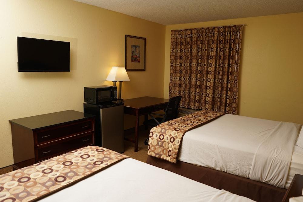 Halsted Inn and Suites Harvey - Chicago Southland photo 9