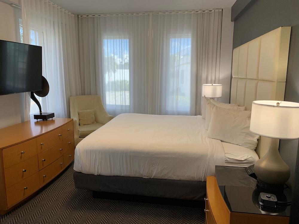 Streamline Hotel photo 26