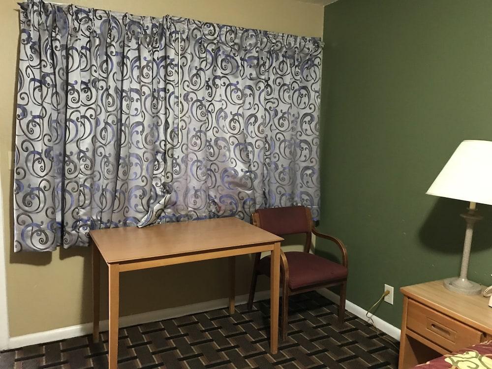 Princess Motel Maryville photo 17