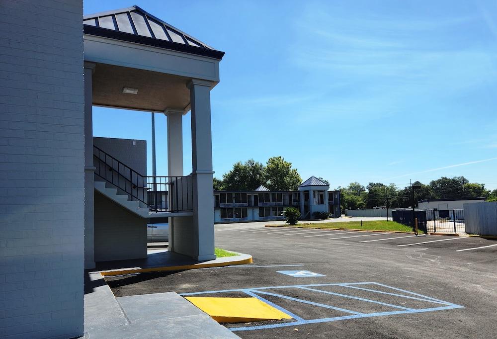 Smart Stay Inn photo 22