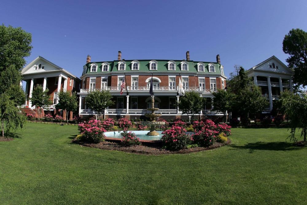 The Martha Washington Inn And Spa — hotel in Abingdon