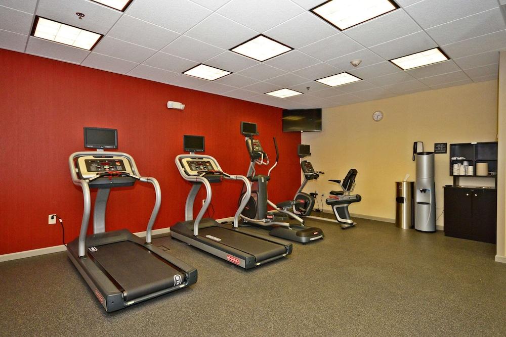 Hampton Inn Pulaski photo 11
