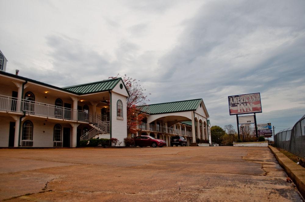 Americana Inn photo 12