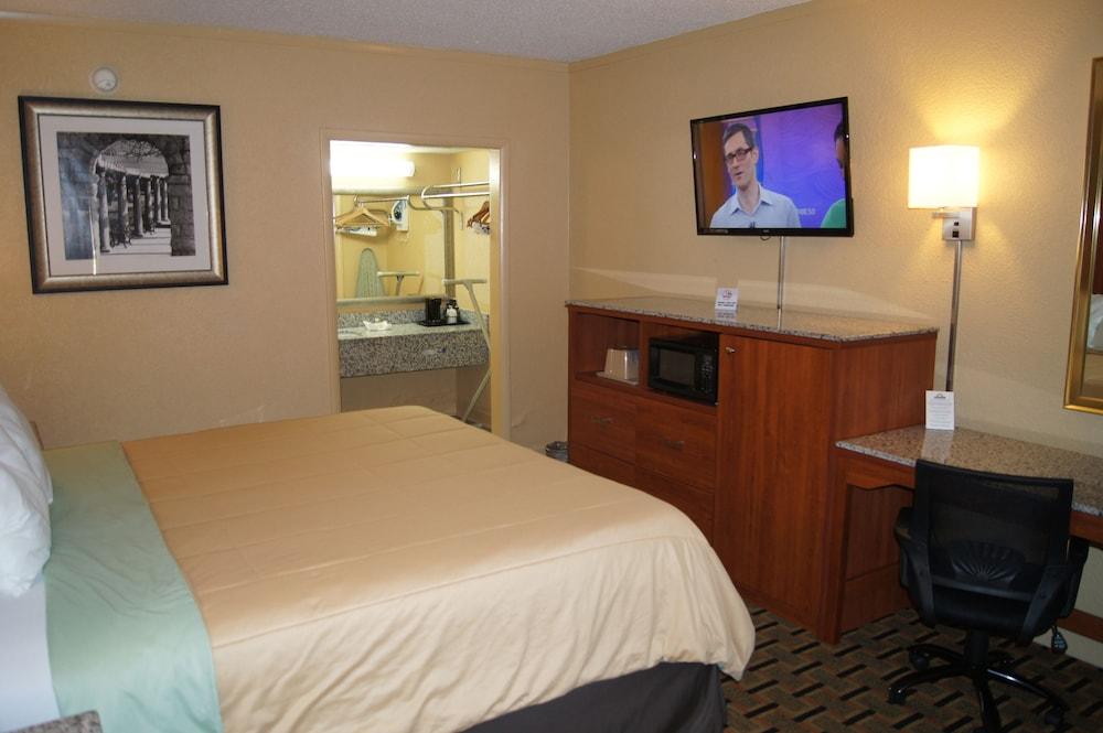 Royal Inn photo 20