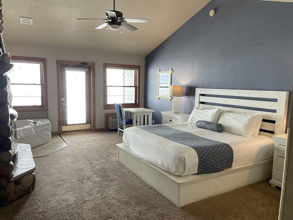 Quarterdeck Resort & Restaurant photo 90