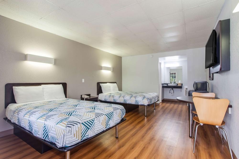 Motel 6 Walterboro, SC photo 7